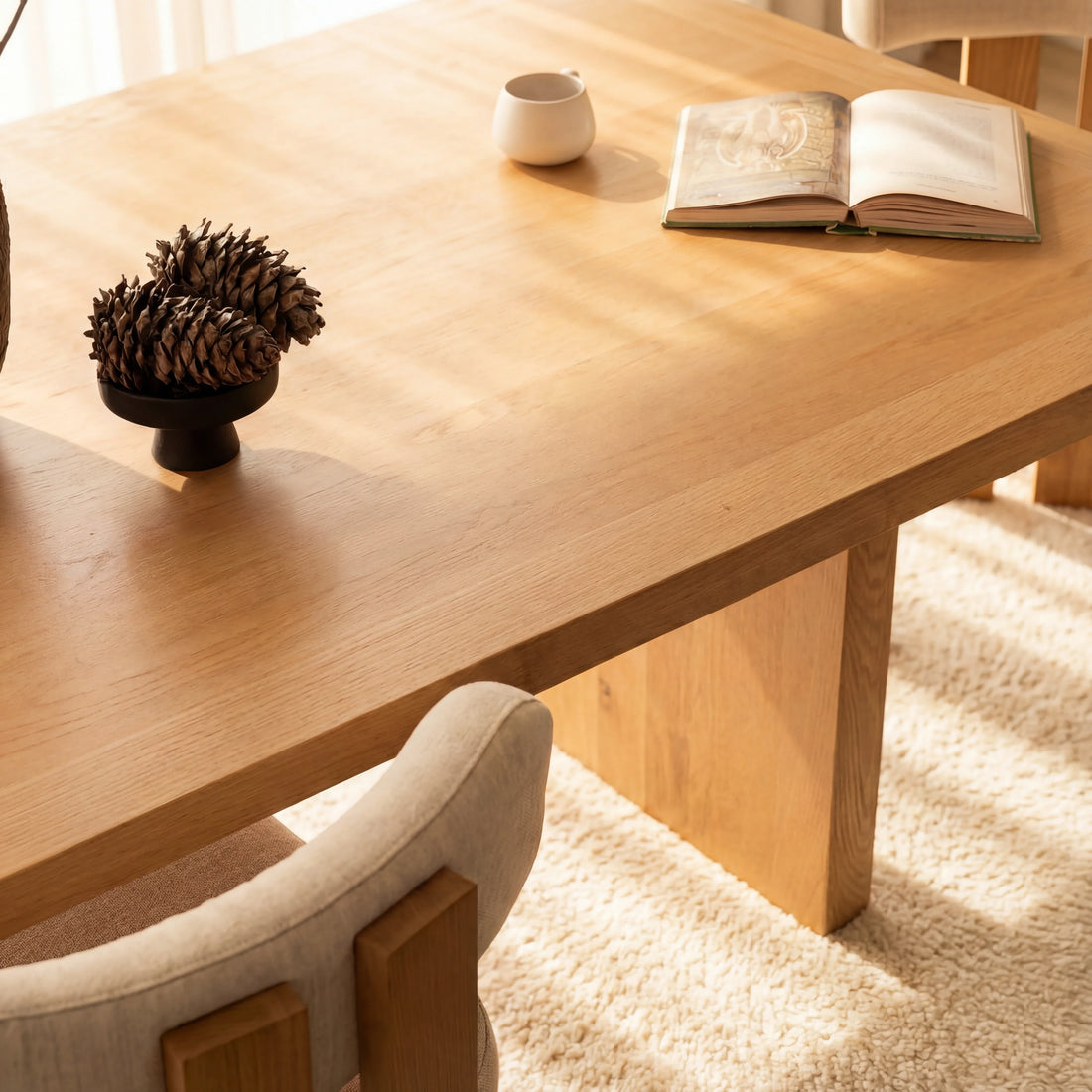 How to Create a "Breathing" Living Room with Solid Wood Furniture