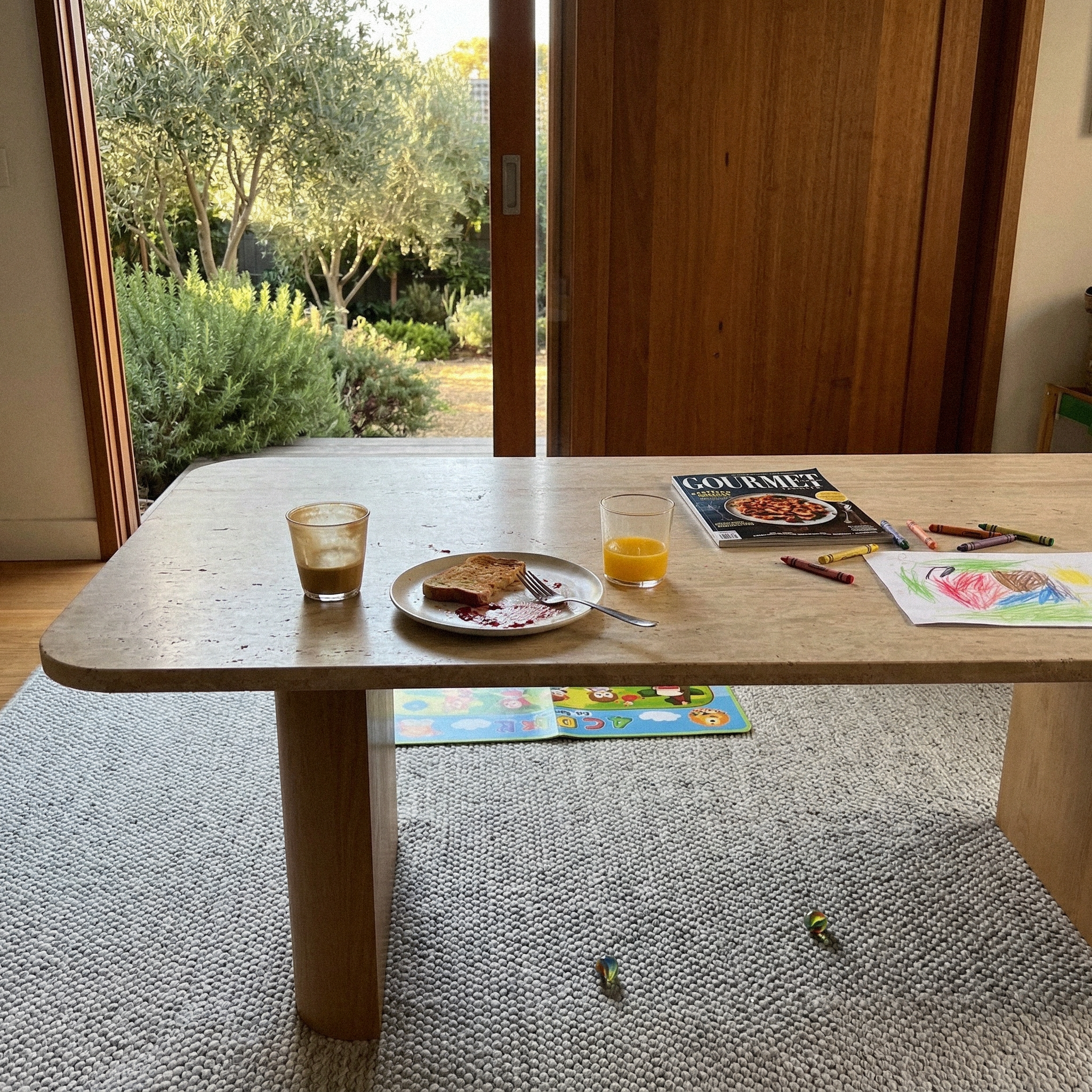 Ovelo Dining Table Oak wood with travertine top