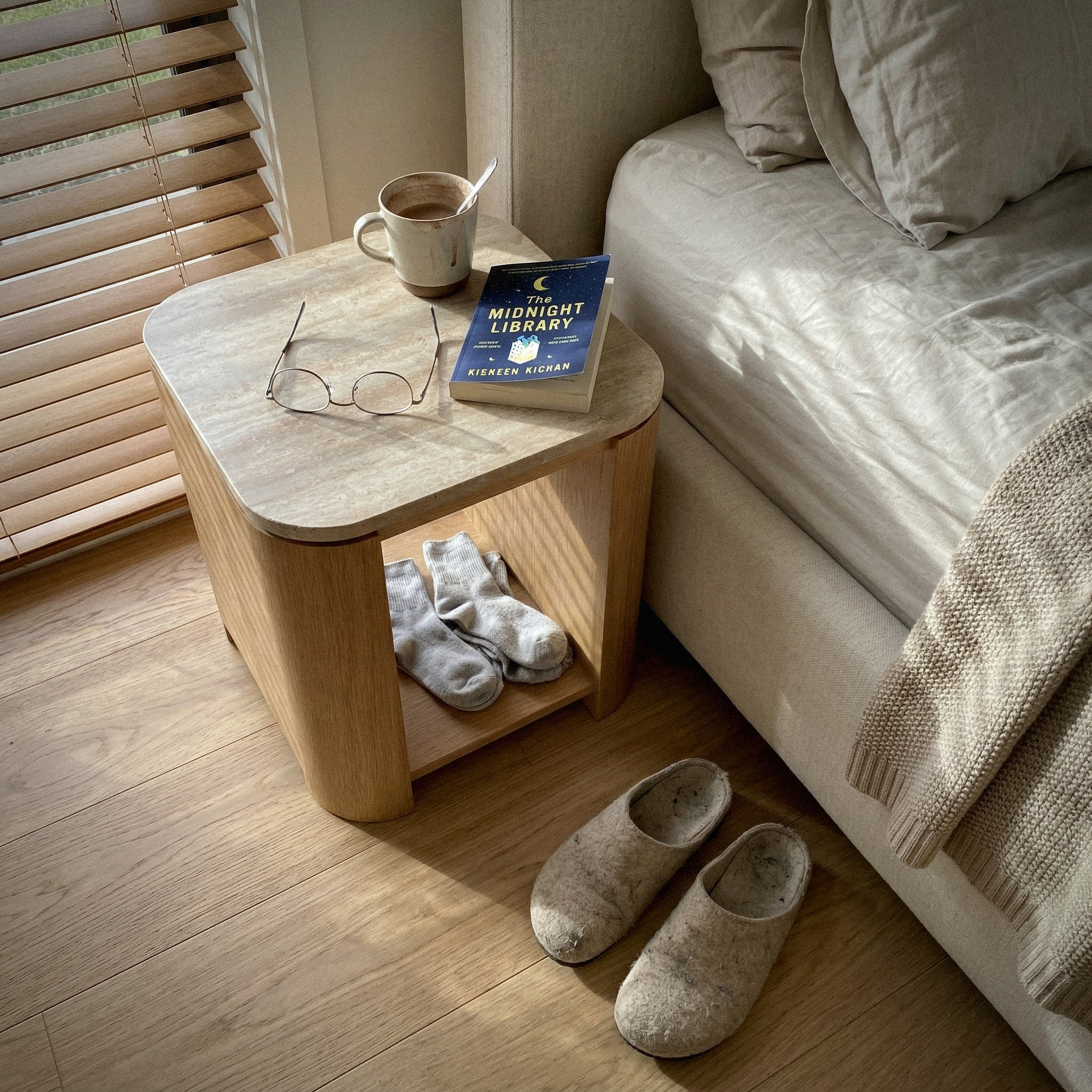 Ovelo Side Table Oak wood with travertine top