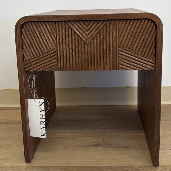 Vista Side Table White oak with sculpted slat detailing（karhyn studio sale）