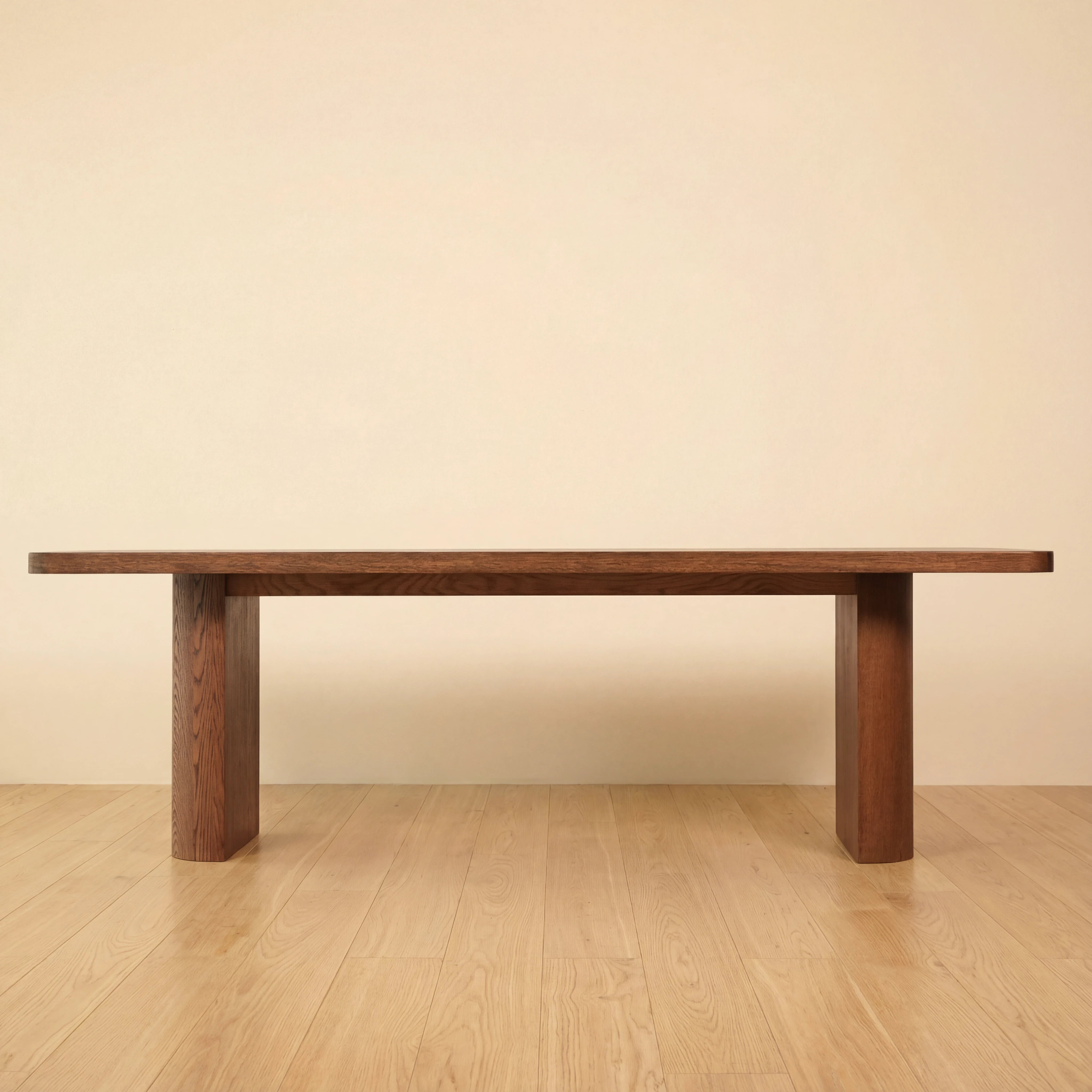 Ovelo Dining Table All-oak construction